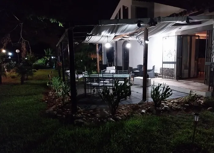 Luxury Le Rocce Bed and breakfast 3*