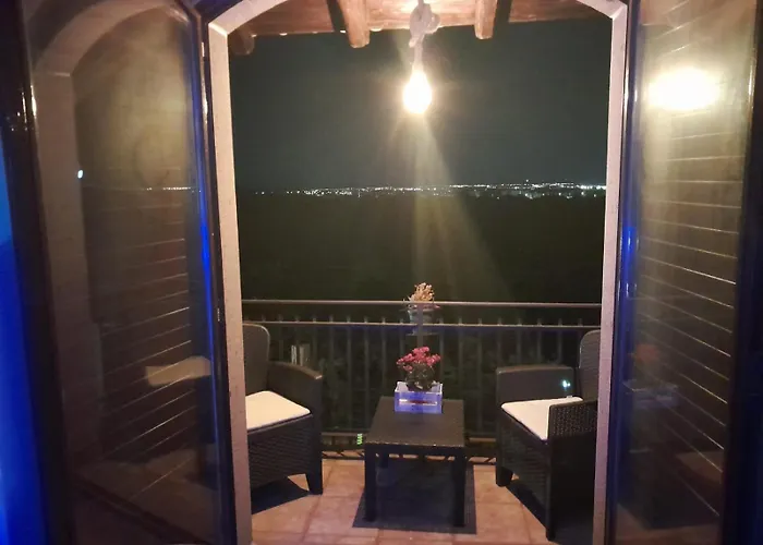 Luxury Le Rocce Bed and breakfast
