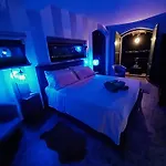 Luxury Le Rocce Bed & Breakfast