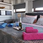 Luxury Le Rocce Bed & Breakfast Villasmundo
