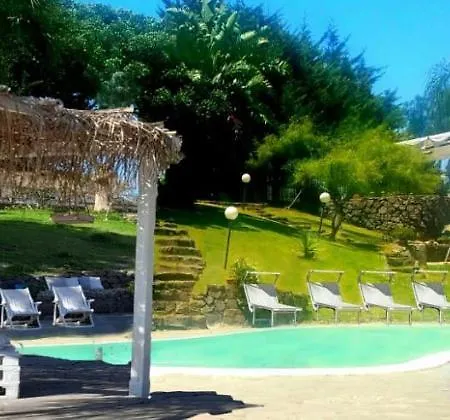 Luxury Le Rocce לינה וארוחת בוקר 4*