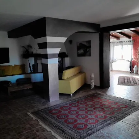 לינה וארוחת בוקר Luxury Le Rocce Villasmundo