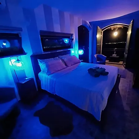 Luxury Le Rocce לינה וארוחת בוקר