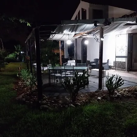 Luxury Le Rocce Bed & Breakfast 4*