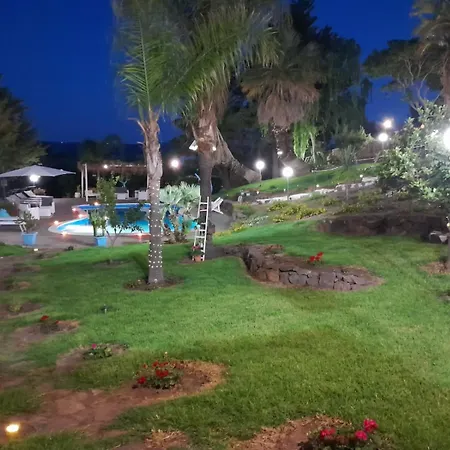 Luxury Le Rocce Villasmundo