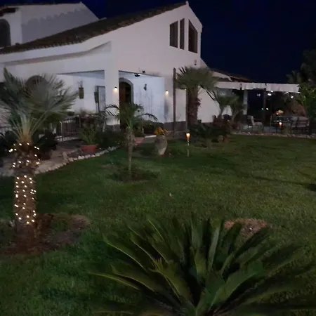 Luxury Le Rocce Bed & Breakfast 4*