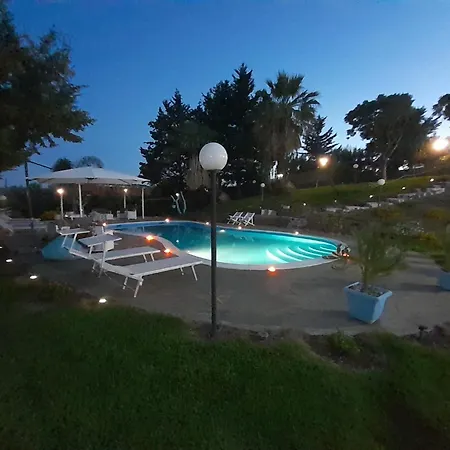 Luxury Le Rocce 4*