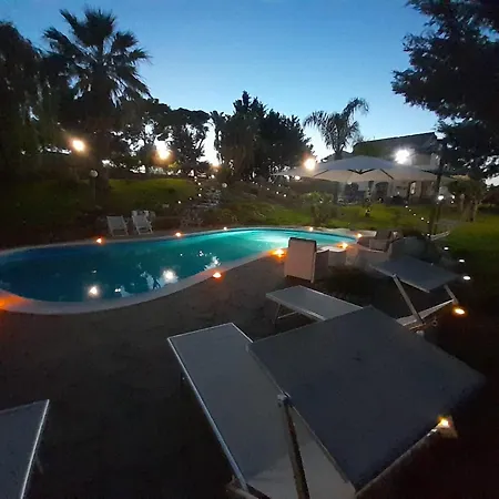 Bed & Breakfast Luxury Le Rocce Villasmundo