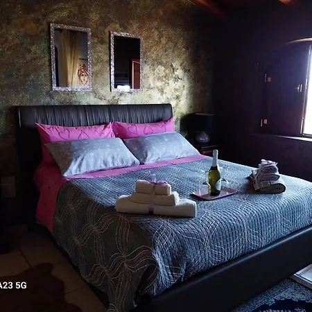 Luxury Le Rocce לינה וארוחת בוקר Villasmundo
