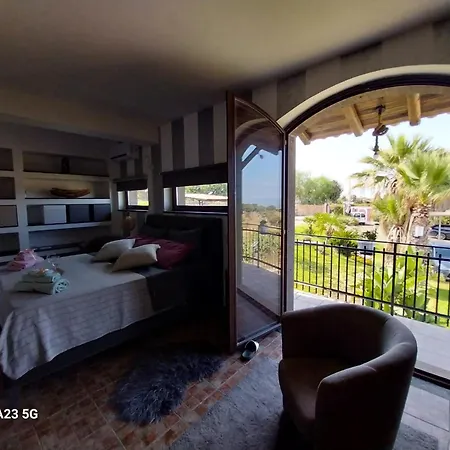 Luxury Le Rocce Bed & Breakfast