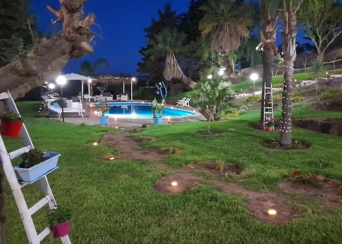 Nocleg ze śniadaniem Luxury Le Rocce 4*